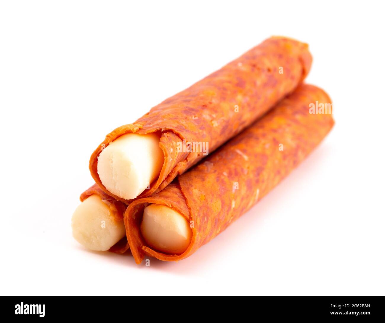 Mozzarella Stick avvolto in salumi un ottimo spuntino per Low Carb diete come cheto Foto Stock