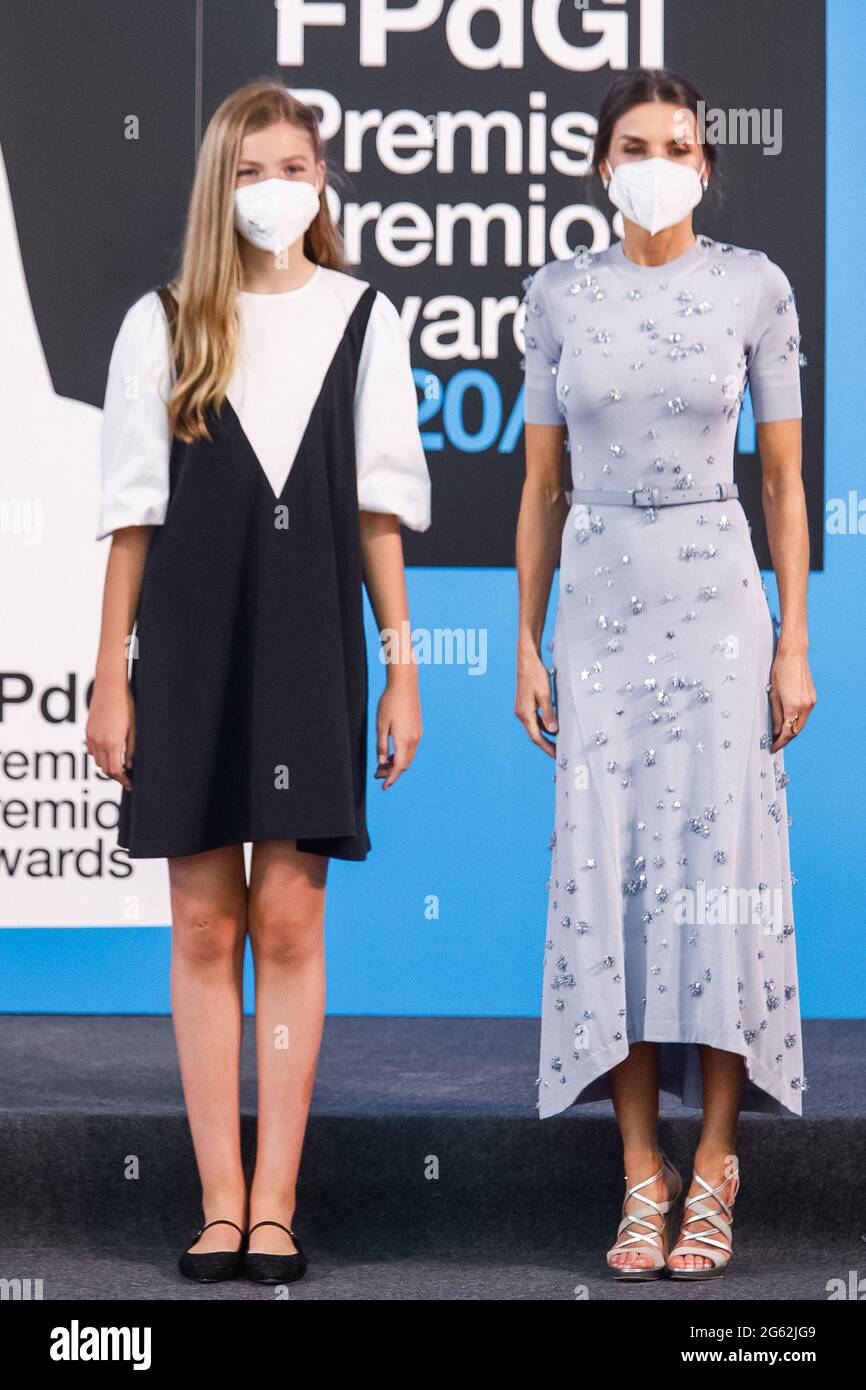 Barcellona, Spagna. 01 luglio 2021. La regina Letizia di Spagna e la figlia principessa Sofia partecipano al Girona Princess Awards 2020 e 2021 tenutosi a Barcellona, in Spagna, il 01 luglio 2021. Foto di Archie Andrews/ABACAPRESS.COM Credit: Abaca Press/Alamy Live News Foto Stock