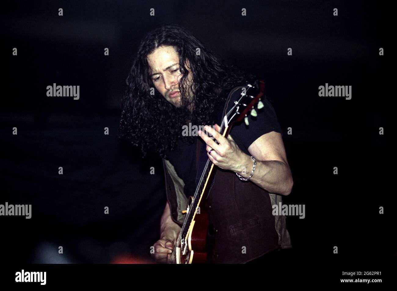 Milano Italiy 03/03/1995 : il chitarrista del Queensryche Michael Wilton durante il concerto dal vivo al Palalido Foto Stock
