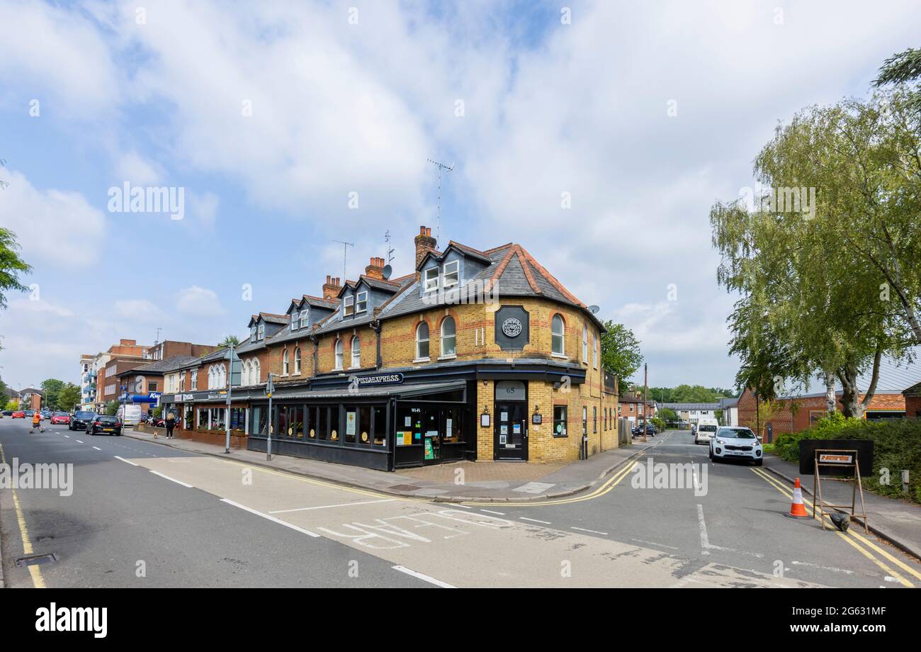 Il ramo di Pizza Express in Goldsworth Road, Woking, Surrey, a cui si riferisce il principe Andrew per il suo alibi nella sua intervista con Emily Maitlis Foto Stock