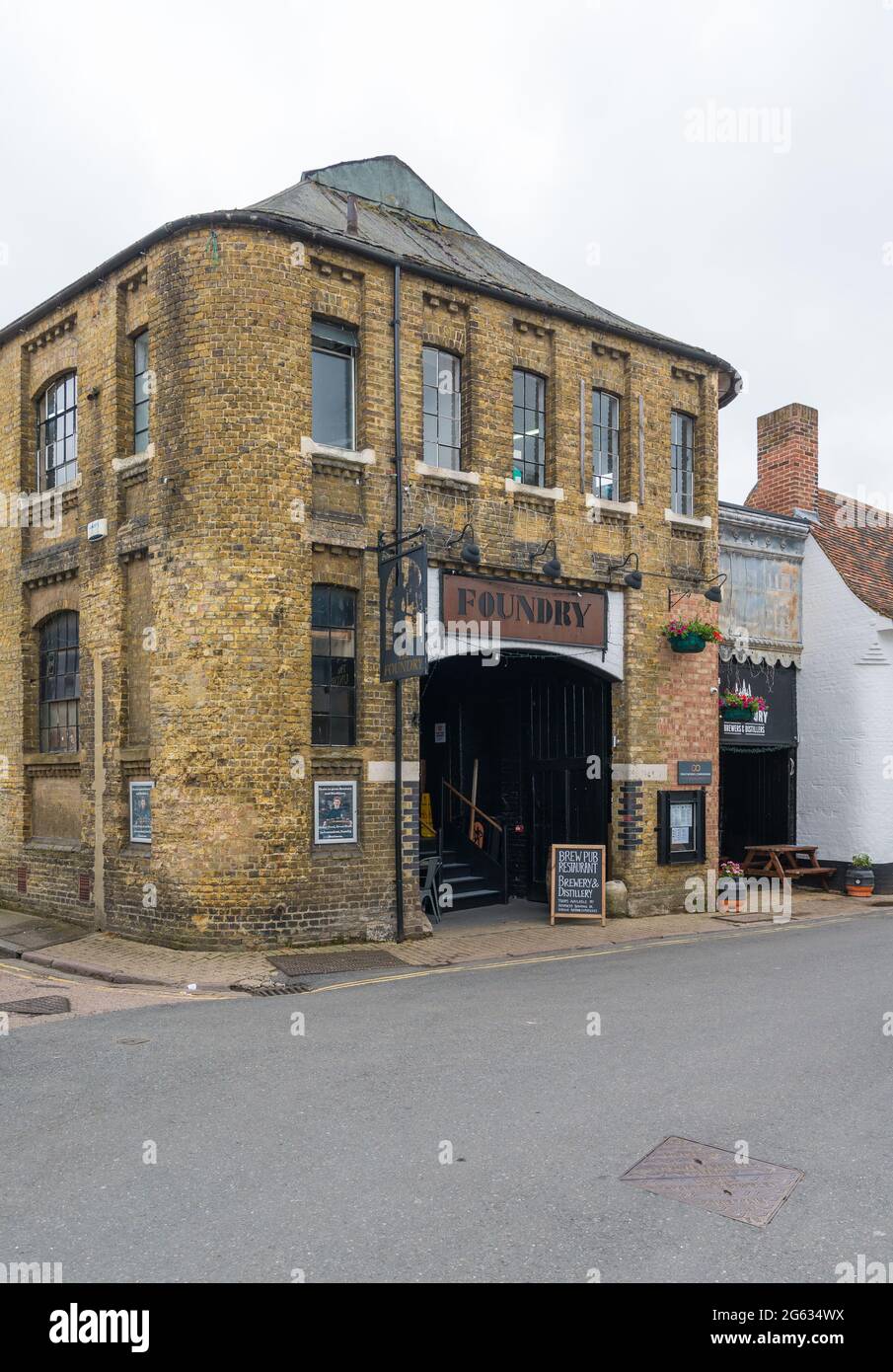 Esterno del Foundry Brew Pub e ristorante in Stour Street, Canterbury, Kent, Inghilterra, Regno Unito Foto Stock