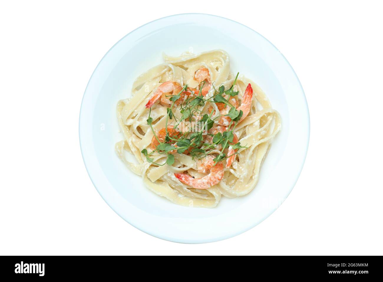 Piatto di pasta di gamberetti isolato su fondo bianco Foto Stock