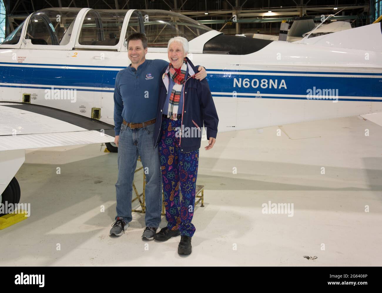 CLEVELAND, OHIO, USA - 29 marzo 2019 - Visita al Glenn Research Center di Lewis Field di Mercury 13, apprendista astronauta, Wally Funk. Nella foto qui ride Foto Stock