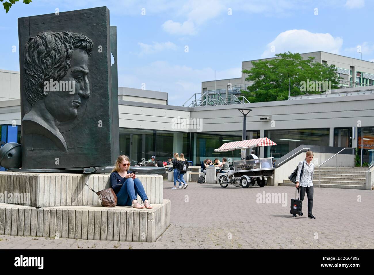 Il monumento Heinrich Heine nel campus dell'Università di Duesseldorf Foto Stock