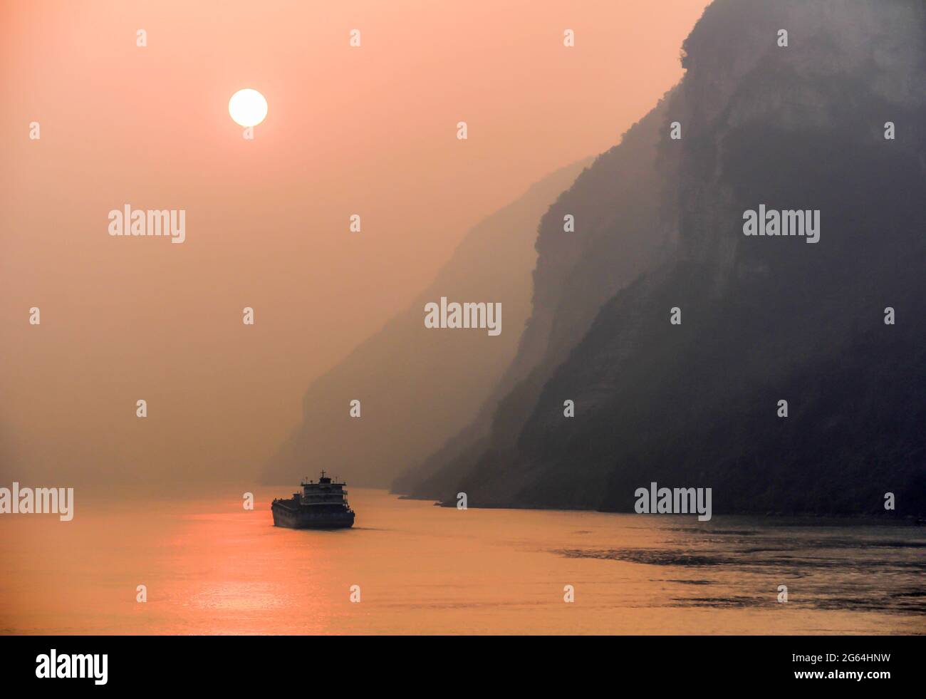 Mattina presto sul fiume Yangtze Foto Stock