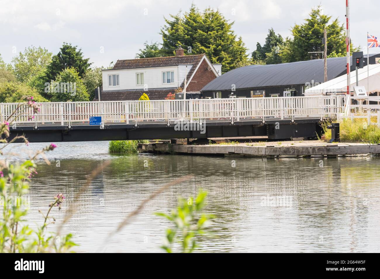 Patch Bridge che attraversa il Gloucester Sharpness Canal nella contea di Gloucestershire Foto Stock