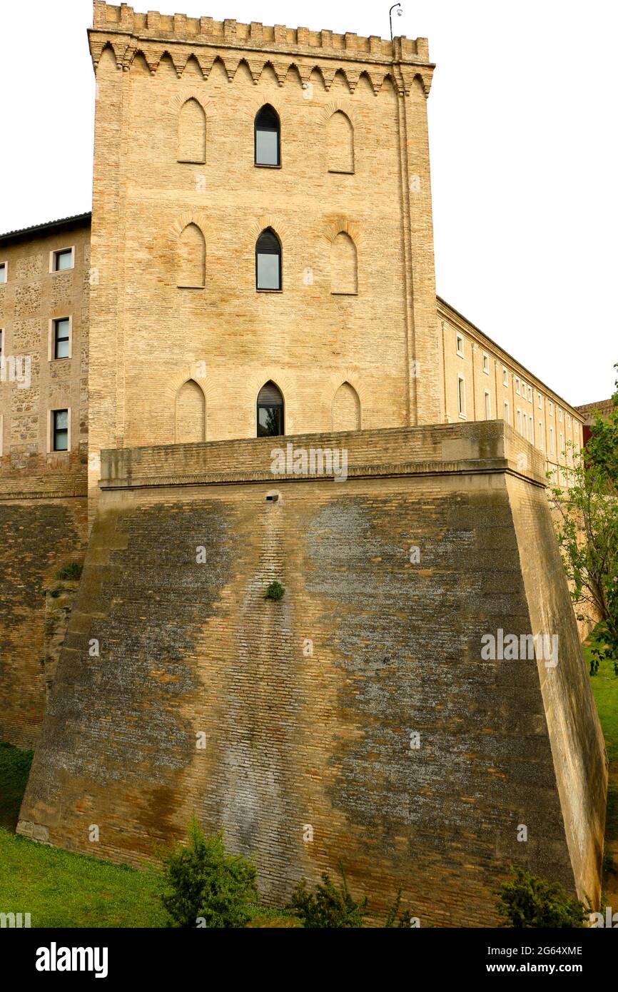 Il Palazzo Aljaferia 11 ° secolo a Saragozza Aragon Spagna Foto Stock