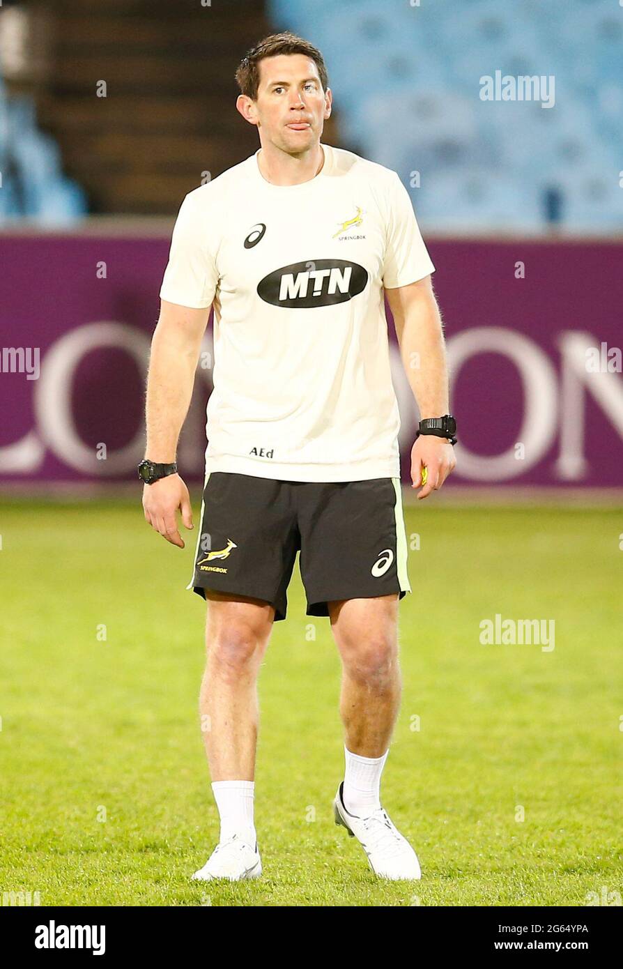 Assistente del Sud Africa Andy Edwards prima della partita di test Summer International allo stadio Loftus Versfeld di Pretoria, Sudafrica. Data immagine: Venerdì 2 luglio 2021. Foto Stock