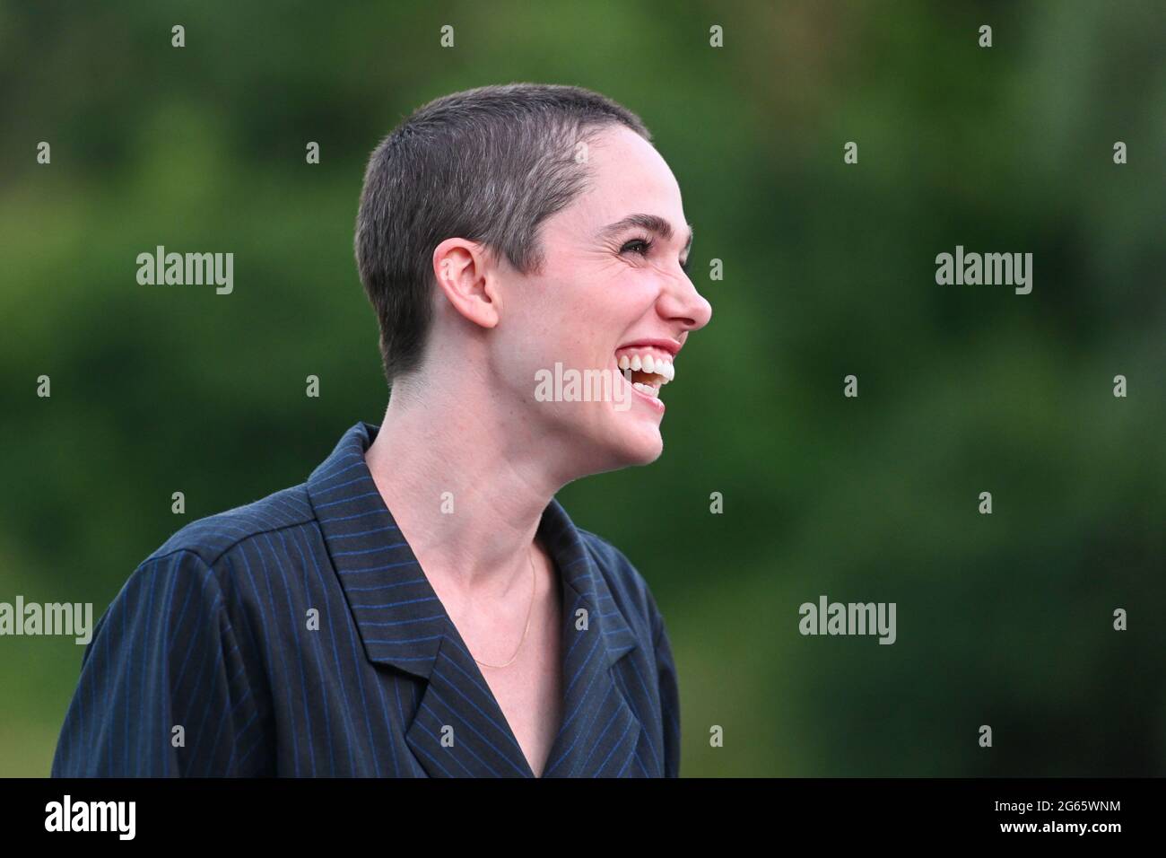 Monaco, Germania. 02 luglio 2021. Verena Altenberger, attrice, arriva alla prima del film "Polizeiruf 110 - bis Mitternacht" al Festival del Cinema di Monaco. Credit: Tobias Hase/dpa/Alamy Live News Foto Stock