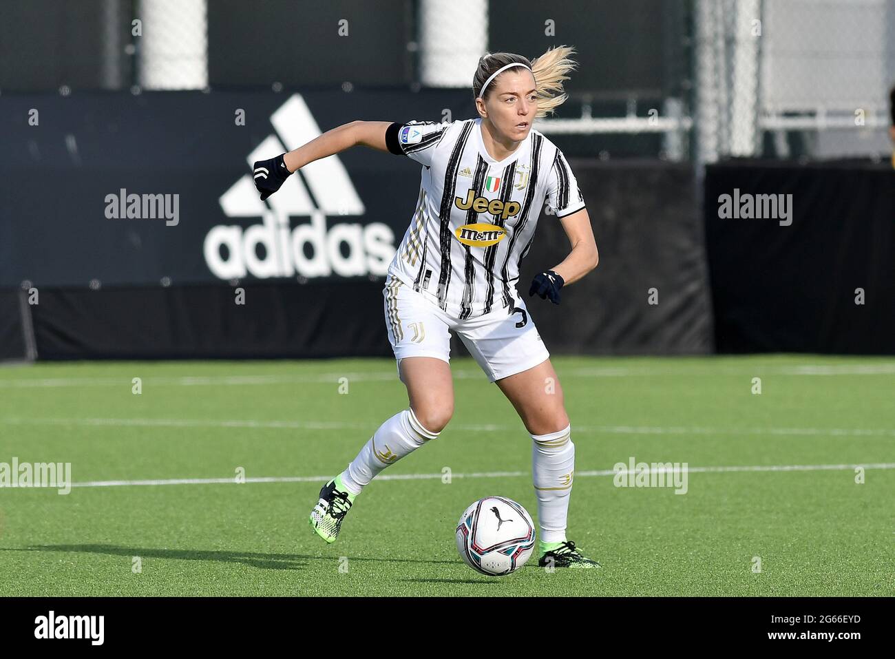Linda Birgitta Sembrant of Juventus Women FC durante la serie Women UNA stagione 2020/21 di Juventus FC a Juventus Training CE / LM Foto Stock