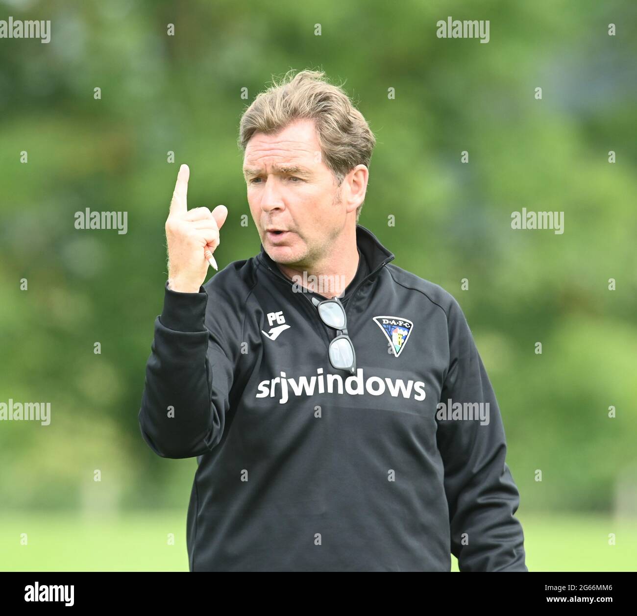 Tranent, Ormiston, East Lothian.Scotland. UK .3rd July 21 Hibernian vs Dunfermline pre season friendly match. Dunfermline Manager Peter Grant Credit: eric mcowat/Alamy Live News Foto Stock