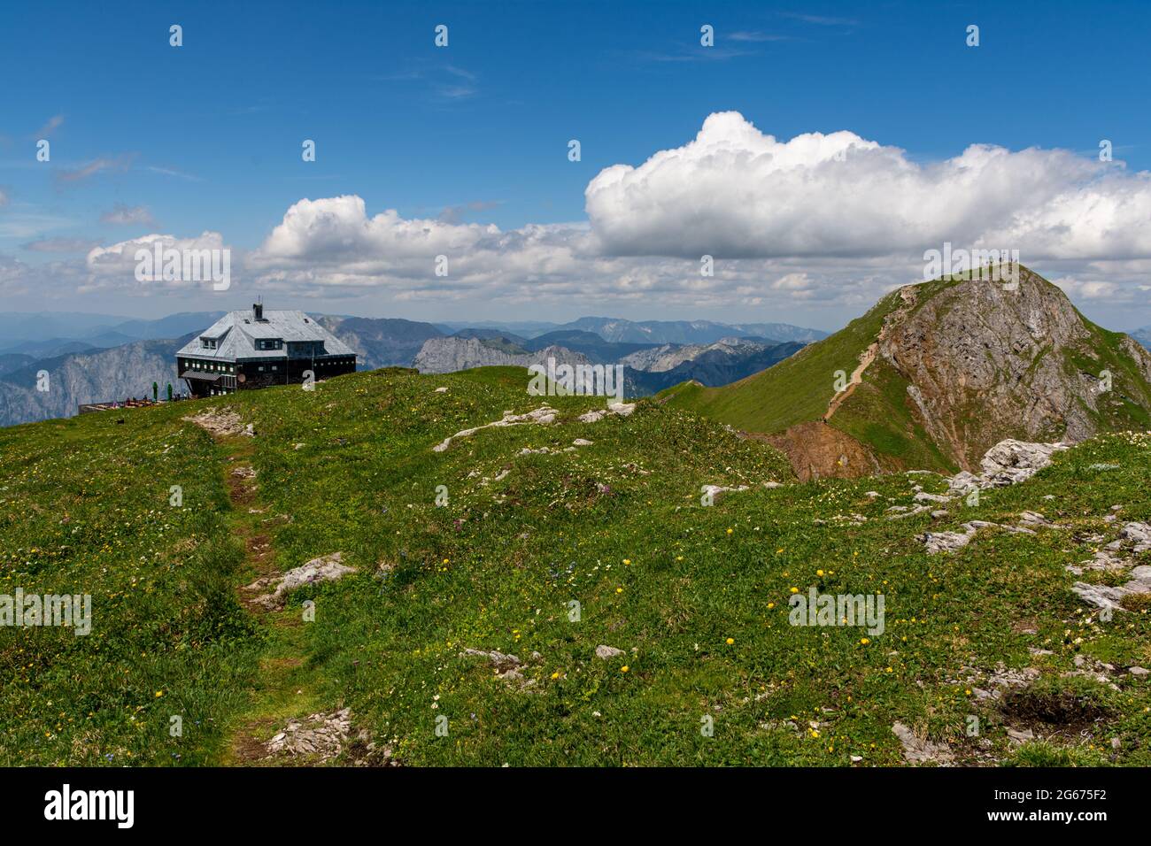 Picco di Eisenerzer Reichenstein e rifugio Reichenstein, Präbichl, Austria Foto Stock