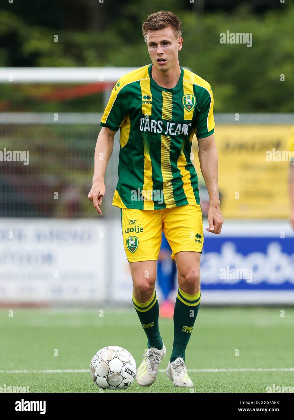 DEN HAAG, PAESI BASSI - 3 LUGLIO: Lorenzo van Kleef di ADO Den Haag durante  la partita pre-stagione tra HVV Laakkwartier e ADO Den Haag a HVV  Laakkwartier il 3 luglio 2021