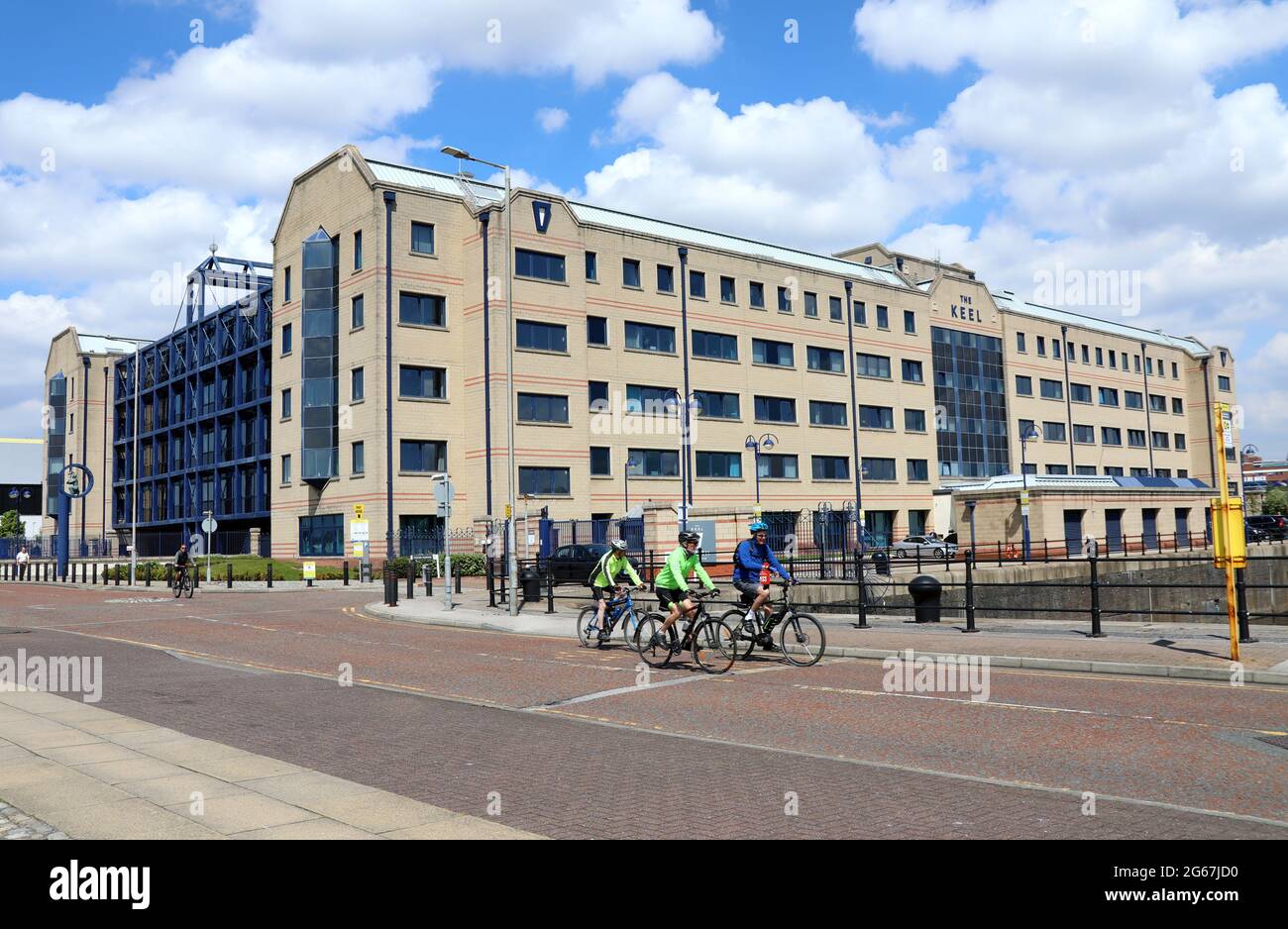 Ciclisti al Kings Parade di Liverpool Foto Stock