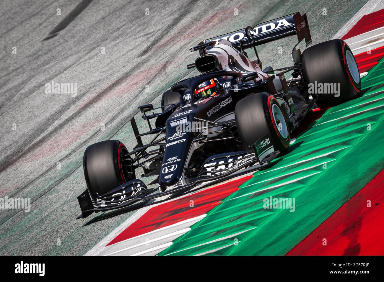 Spielberg, Austria. 03 luglio 2021. Il pilota giapponese della Scuderia AlphaTauri Honda Yuki Tsunoda compete nel corso della sessione di qualificazione del Gran Premio di F1 austriaco al Red Bull Ring di Spielberg. Credit: SOPA Images Limited/Alamy Live News Foto Stock