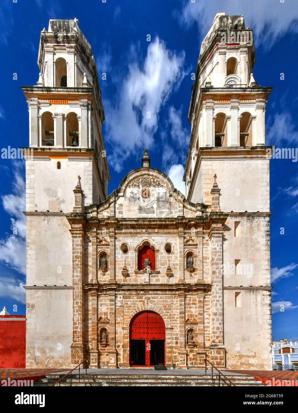 Cattedrale di San Francisco de Campeche di Independence Plaza a Campeche, Messico. Foto Stock