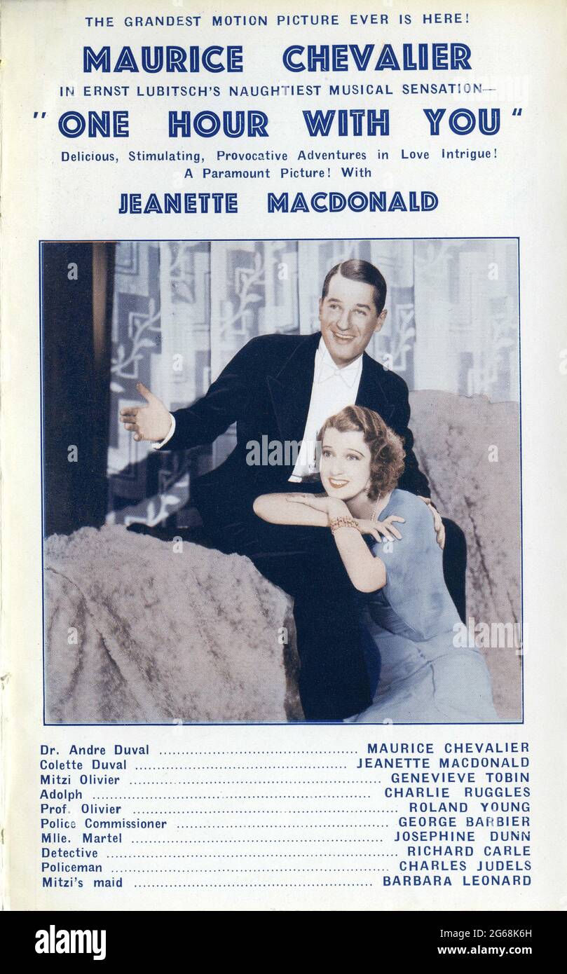 Inside Page of British Cinema Programme for the Paramount Theatre in Leeds da novembre 1932 per MAURICE CHEVALIER e JEANETTE Macdonald in UN'ORA CON TE 1932 registi GEORGE CUKOR e ERNST LUBITSCH dal gioco Only a Dream di Lothar Schmidt vestono il produttore di Travis Banton Ernst Lubitsch Paramount Pictures Foto Stock