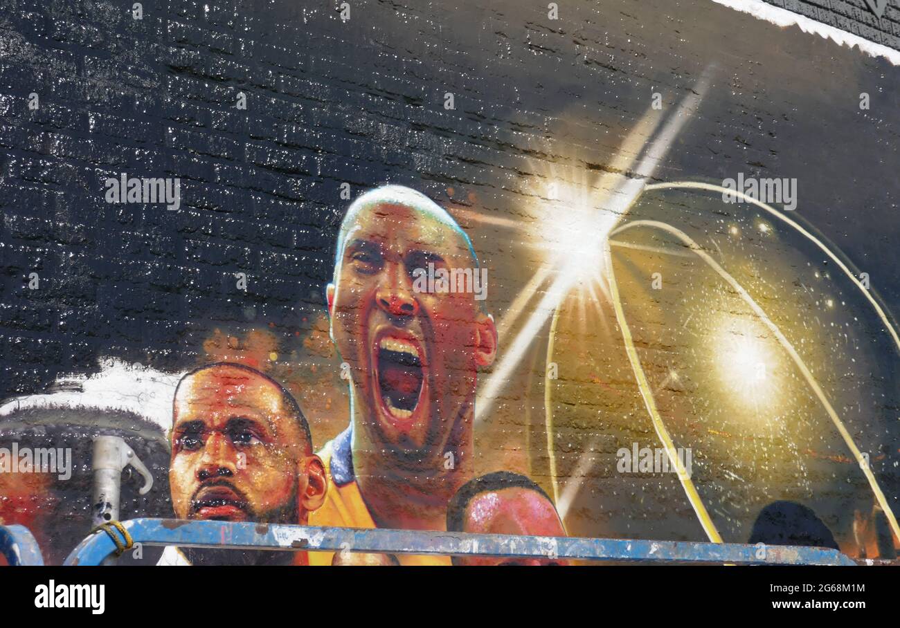 Hollywood, California, USA 3 luglio 2021 UNA visione generale dell'atmosfera di Kobe Bryant Lakers Mural il 3 luglio 2021 a Hollywood, California, USA. Foto di Barry King/Alamy Stock foto Foto Stock