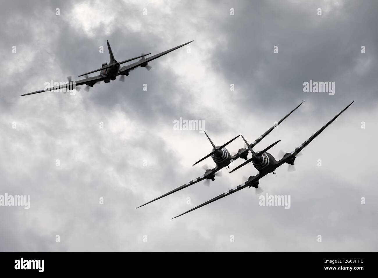 C-47 Dakotas & B-17 Fortezza volante Foto Stock