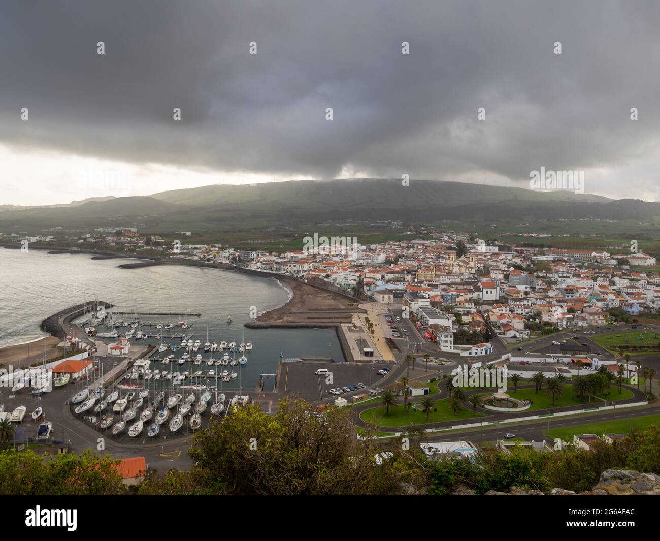 Paesaggio urbano di Praia da Vitoria, isola di Terceira, Azzorre Foto Stock