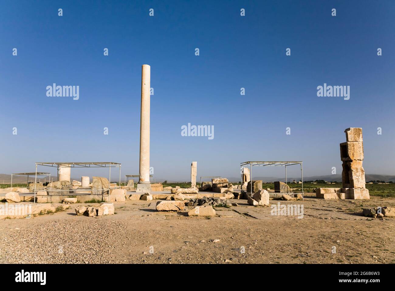 Pasargadae, prima capitale dell'Impero achemenide di Ciro II il Grande, Provincia di Fars, Iran, Persia, Asia occidentale, Asia Foto Stock