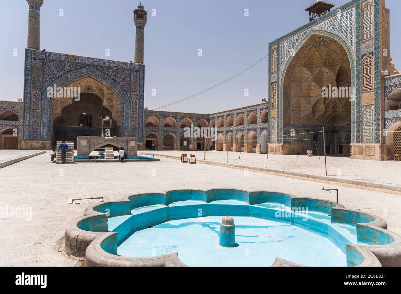 Edificio principale (sala di preghiera) e cortile della moschea del venerdì (moschea di Jameh), Isfahan (Esfahan), Provincia di Isfahan, Iran, Persia, Asia occidentale, Asia Foto Stock