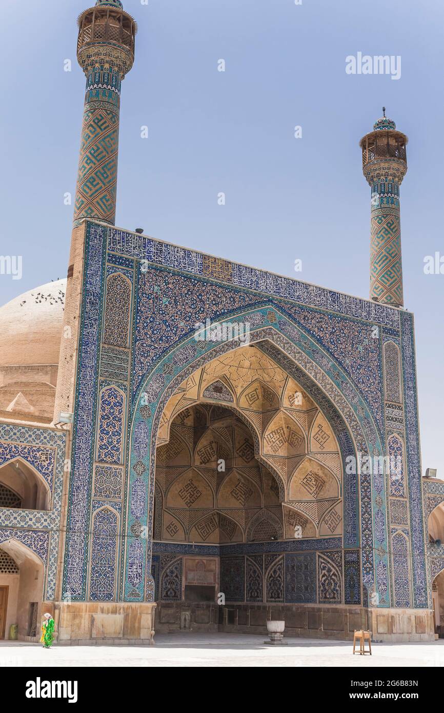 Edificio principale (sala di preghiera) e cortile della moschea del venerdì (moschea di Jameh), Isfahan (Esfahan), Provincia di Isfahan, Iran, Persia, Asia occidentale, Asia Foto Stock