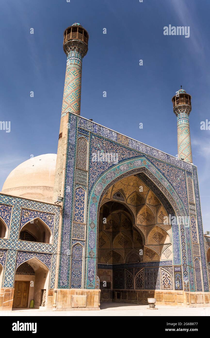 Edificio principale (sala di preghiera) e cortile della moschea del venerdì (moschea di Jameh), Isfahan (Esfahan), Provincia di Isfahan, Iran, Persia, Asia occidentale, Asia Foto Stock