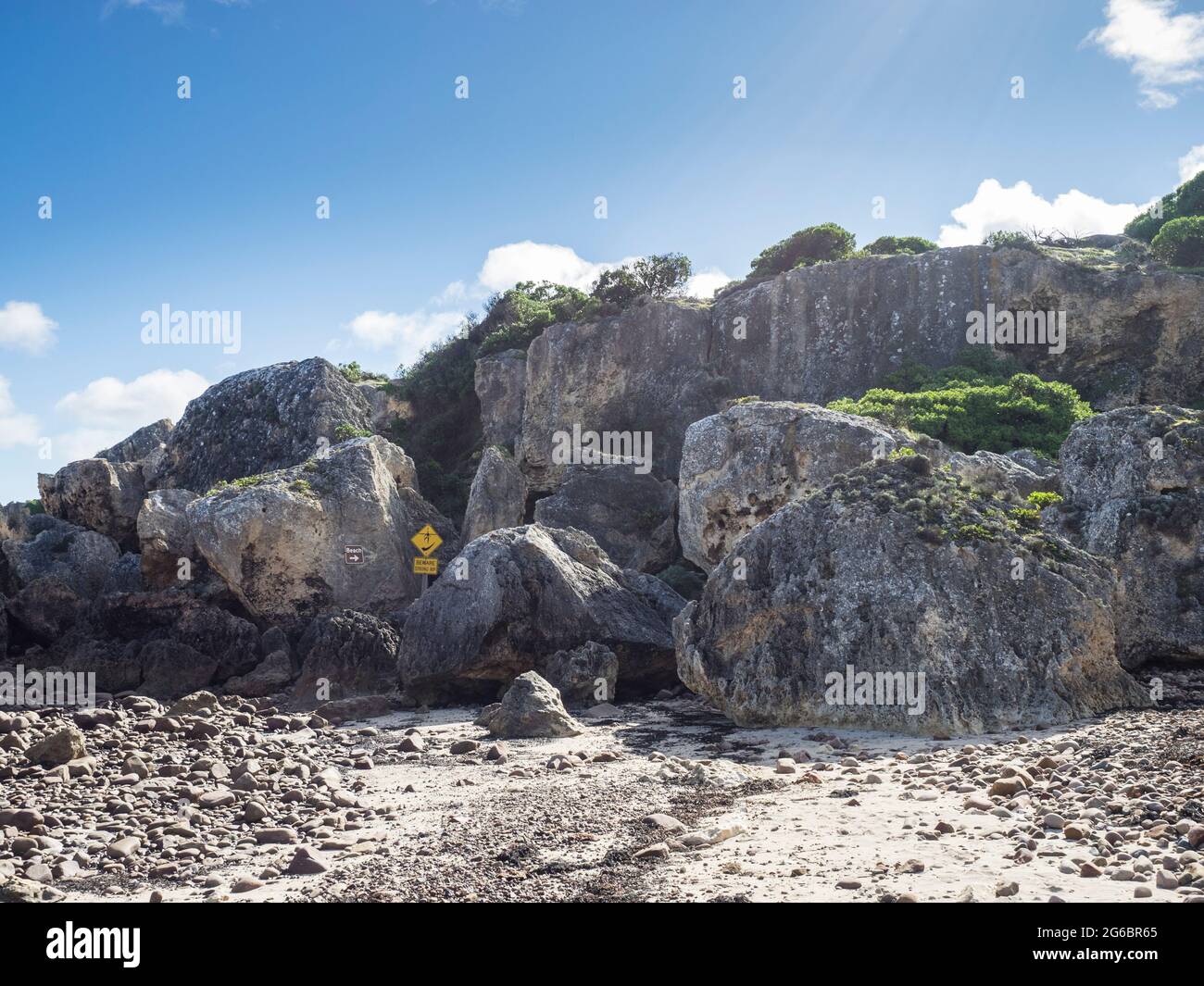 Il passaggio nascosto attraverso le rocce a Stokes Bay, Beach, Kangaroo Island, South Australia Foto Stock