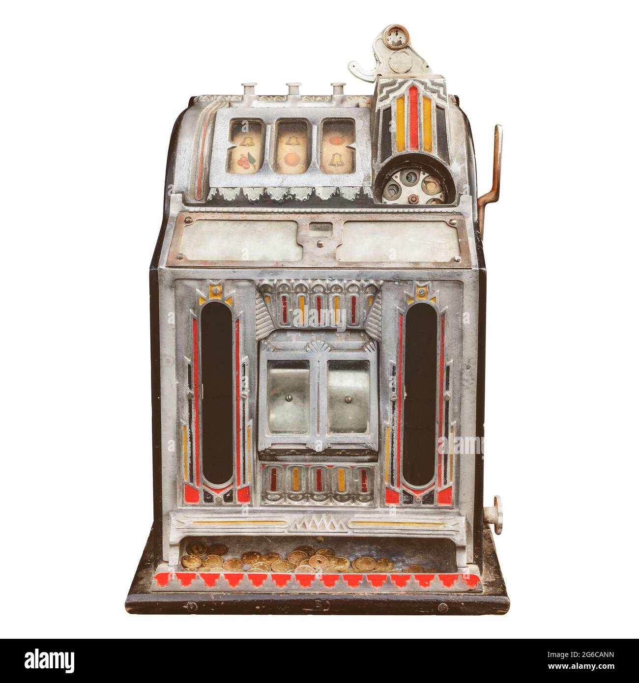 Slot machine vintage con intemperie isolato su sfondo bianco Foto Stock