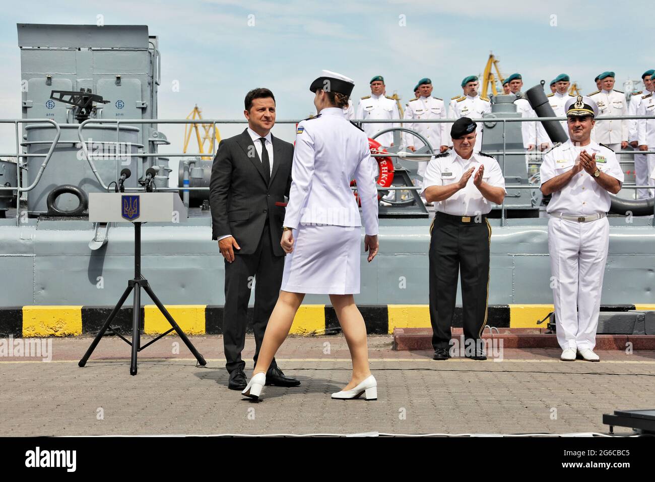 Non esclusivo: ODESA, UCRAINA - 4 LUGLIO 2021 - Presidente dell'Ucraina, Comandante supremo delle forze armate dell'Ucraina Volodymyr Zelenskyy att Foto Stock