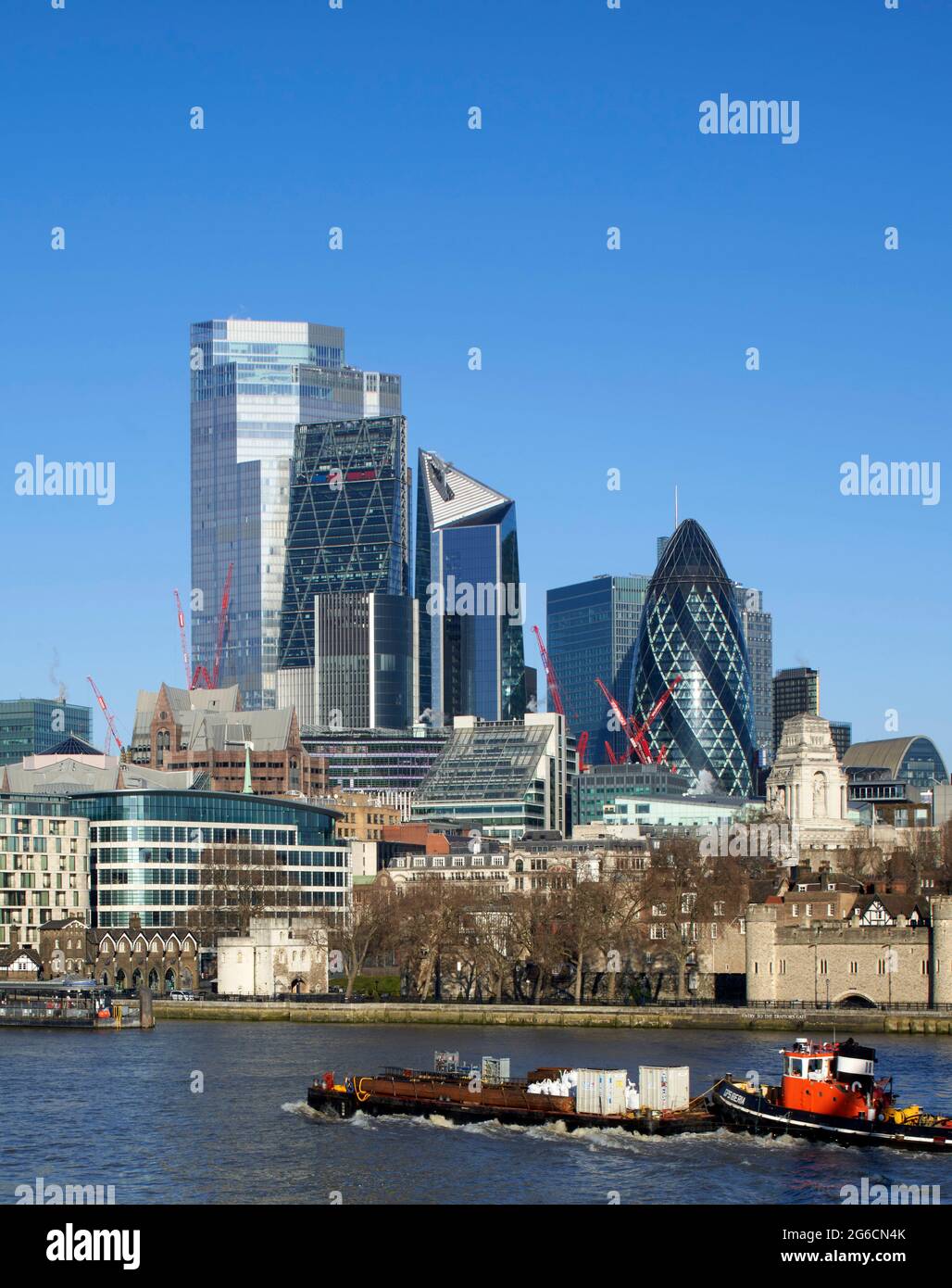 Vista mattutina sul Tamigi. 22 Bishopsgate, LONDRA, Regno Unito. Architetto: Architettura PLP, 2020. Foto Stock