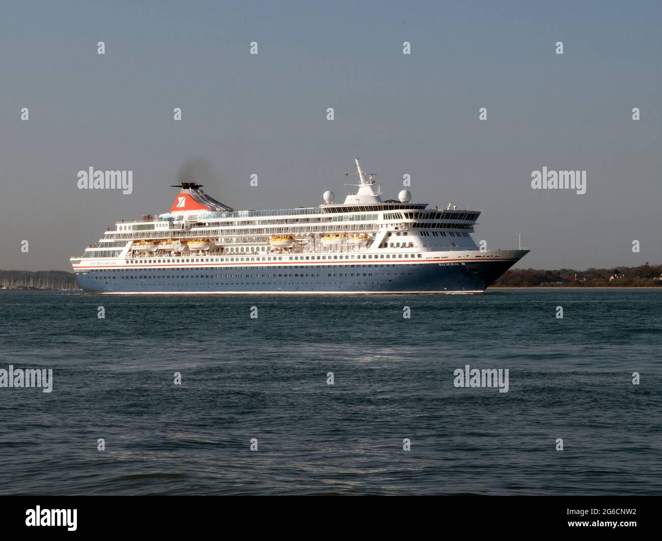 La nave da crociera Balmoral con partenza da Southampton. Foto Stock