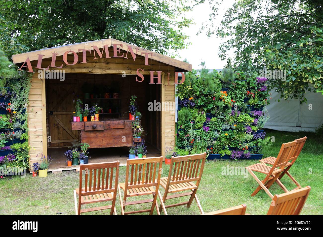 RHS Allootment Feature Garden, RHS Hampton Court Palace Garden Festival 2021, Preview Day, 5 luglio 2021, Londra, Inghilterra, REGNO UNITO Foto Stock