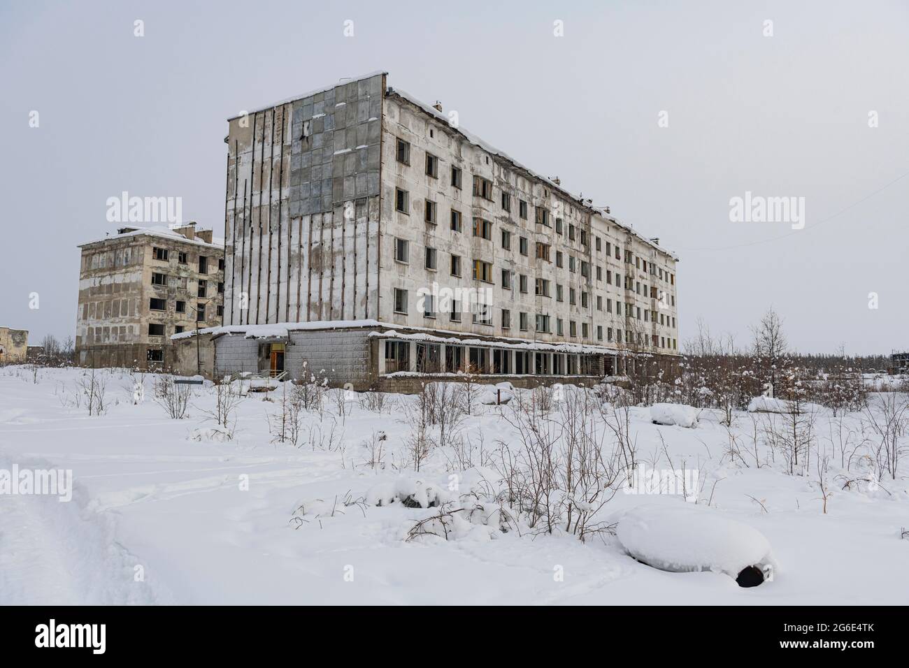 Città mineraria abbandonata Kadykchan, Road of Bones, Magadan Oblast, Russia Foto Stock