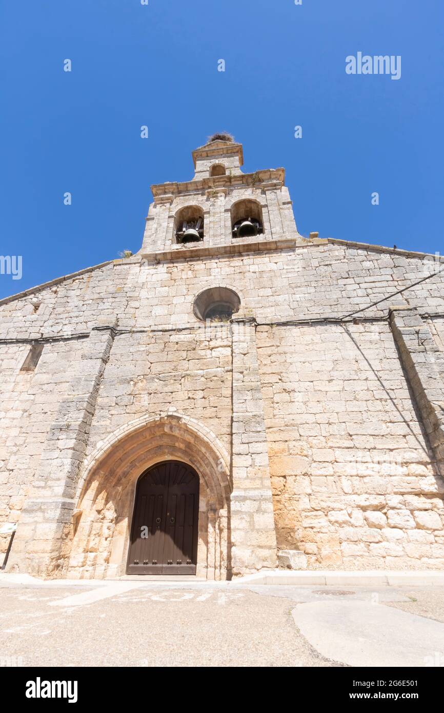 Chiesa di San Esteban in Quintana del Puente città nella provincia di Palencia, Castiglia e Leon, Spagna Foto Stock