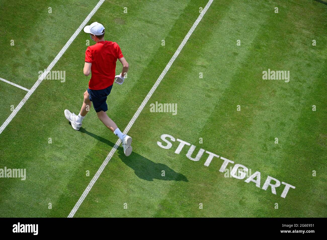 Ball boy su campo di erba, tennis, MercedesCup 2021, Weissenhof, Stoccarda, Baden-Wuerttemberg, Germania Foto Stock