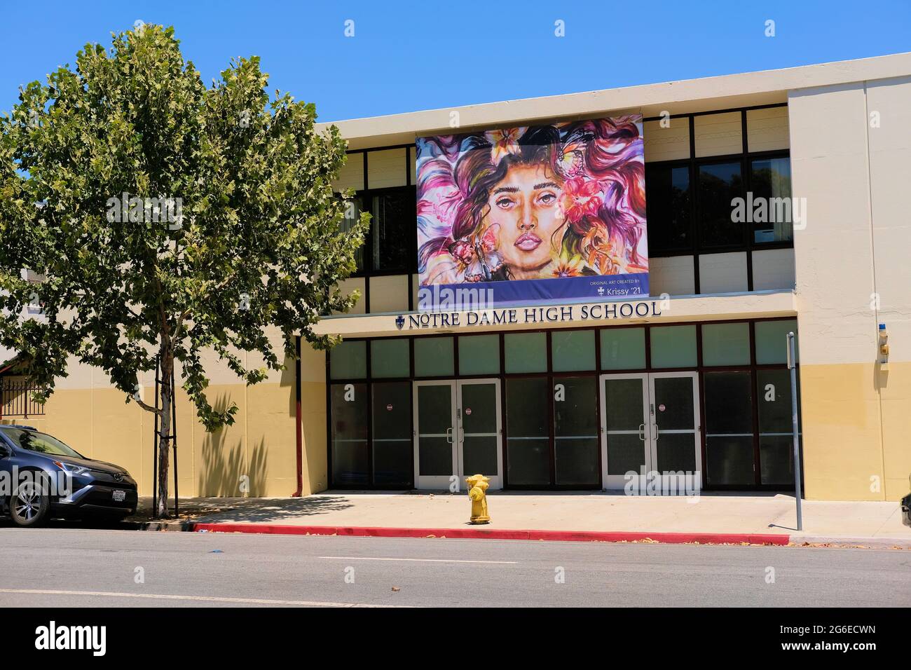 Vista esterna della scuola superiore di Notre Dame, fondata nel 1851, situata a San Jose, California; una scuola privata cattolica di preparazione per le ragazze. Foto Stock