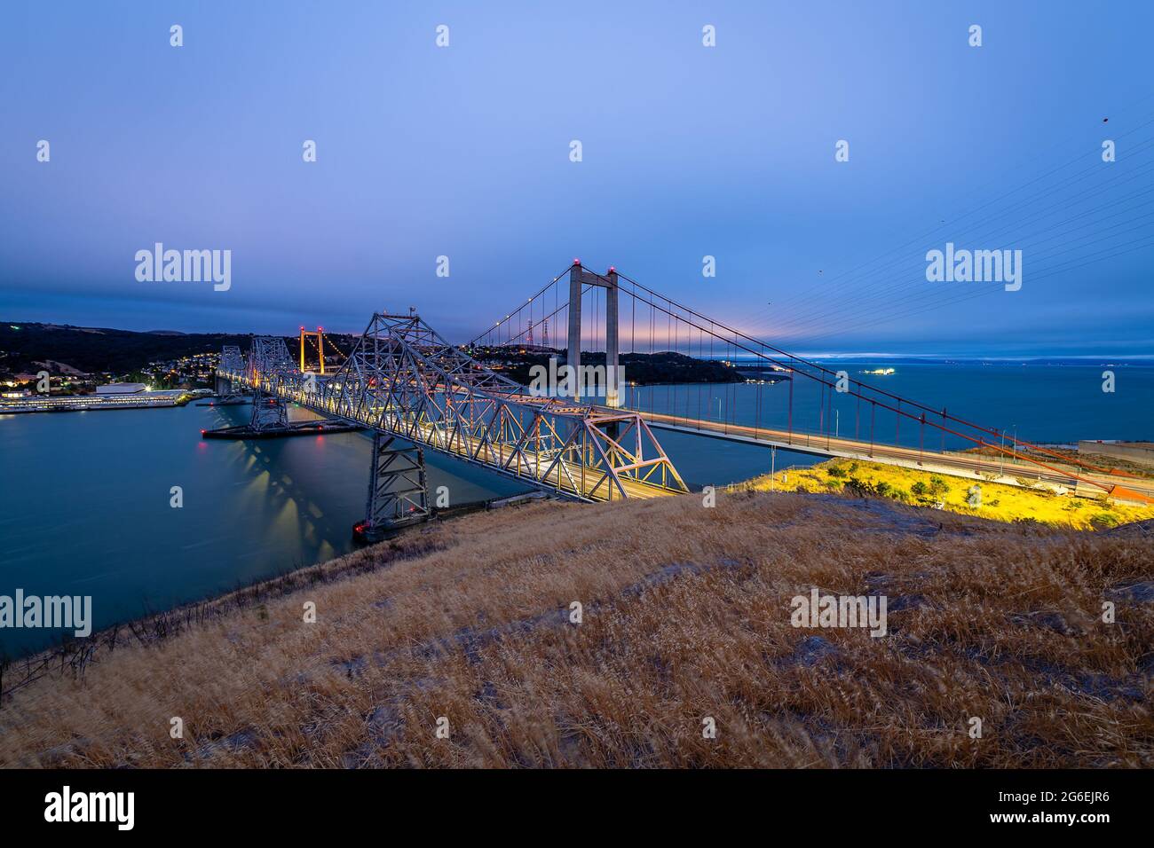 Alba sul Carquinez e Alfred Zampa Memorial Bridges Foto Stock