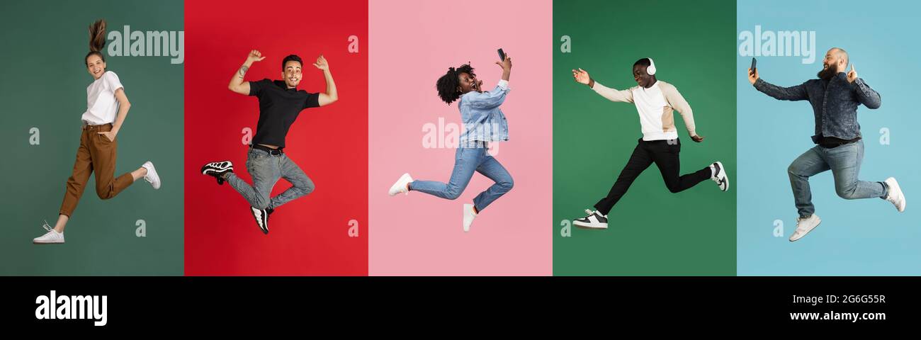 Ritratti di gruppo di persone su sfondo colorato, collage. Colorato. Saltando in alto, volando, utilizzando il telefono cellulare Foto Stock