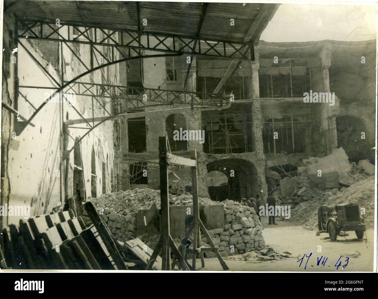 Seconda Guerra Mondiale - napoli italia - centro storico - borgo loreto distrutto dai bombardamenti, napoli, campania, italia 17 - agosto -1943 Foto Stock