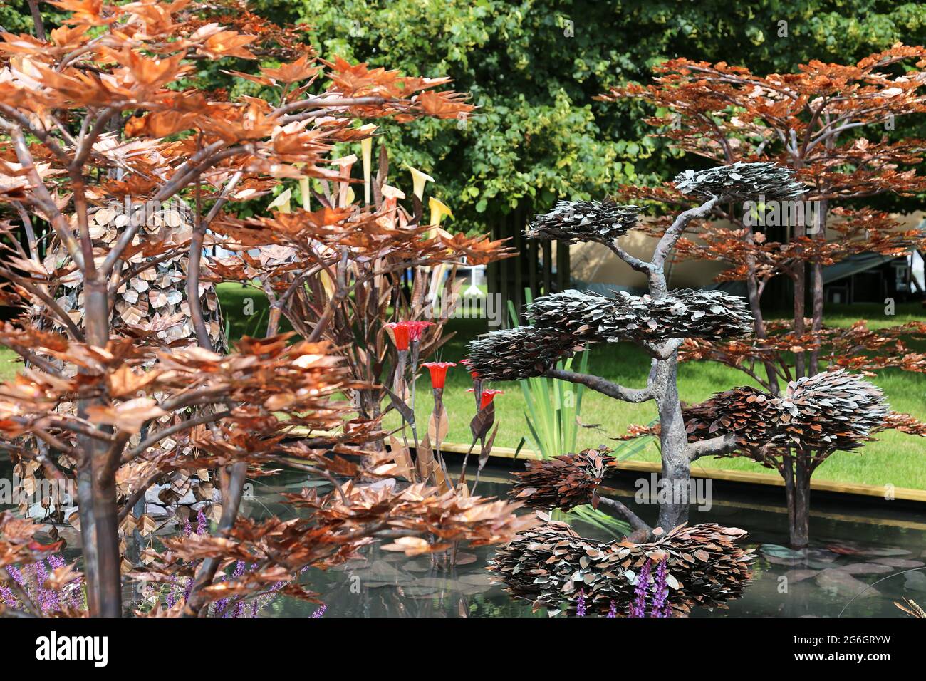 Quist Sculptures, Trade Stand, RHS Hampton Court Palace Garden Festival 2021, Preview Day, 5 luglio 2021, Londra, Inghilterra, REGNO UNITO Foto Stock