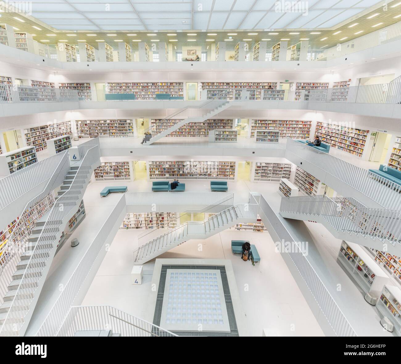 Biblioteca pubblica interna di Stoccarda (Stadtbibliothek Stuttgart) - Stoccarda, Germania Foto Stock
