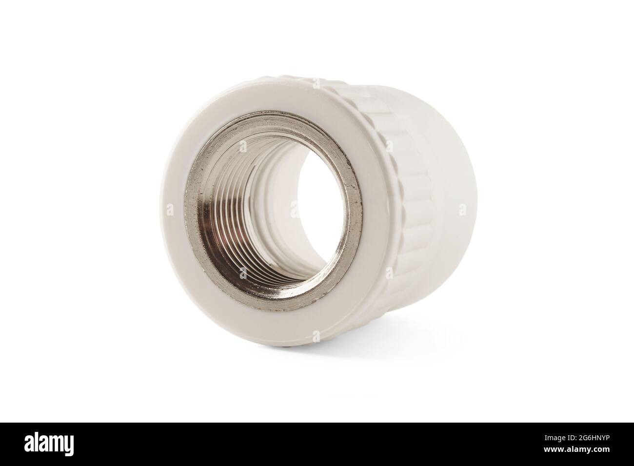 Raccordo combinato per tubi in polipropilene isolati su bianco Foto Stock