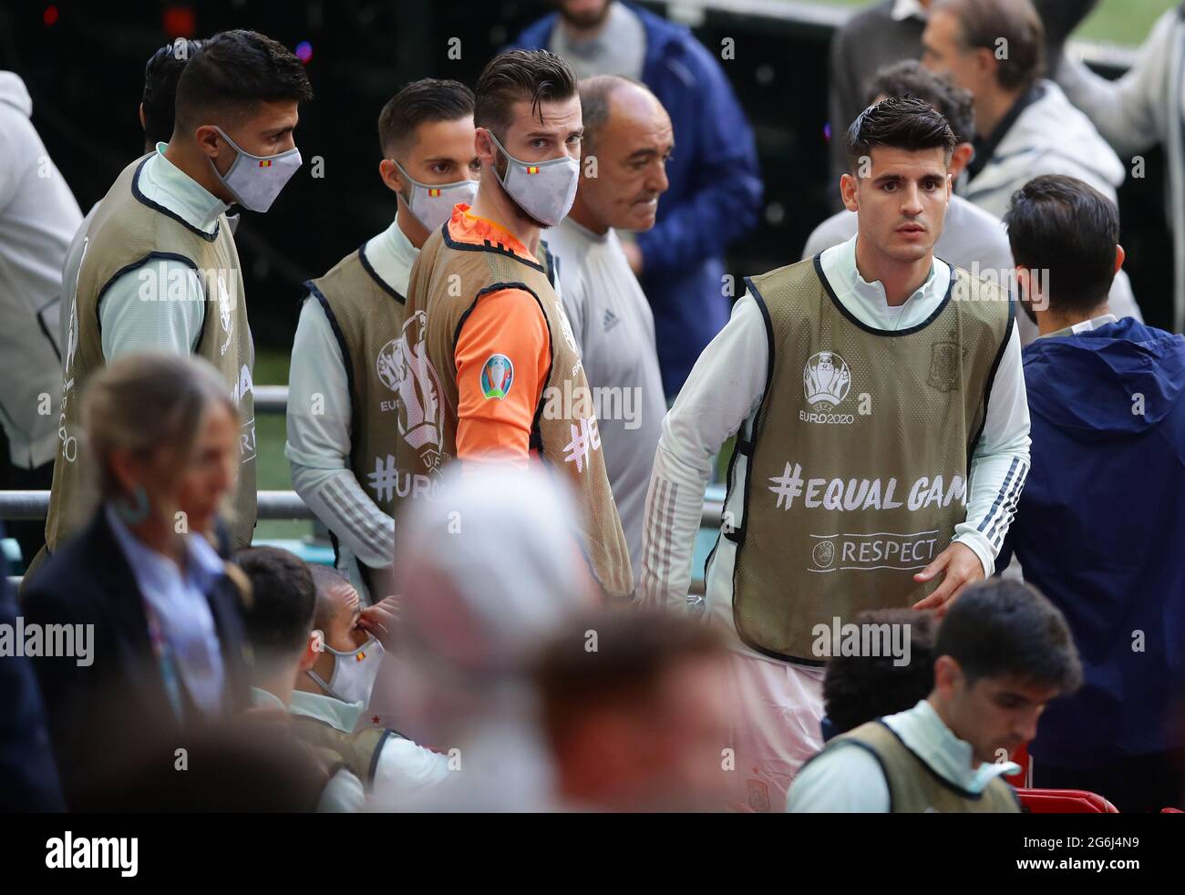 Londra, Inghilterra, 6 luglio 2021. Alvaro Morata di Spagna (R) che inizia la partita in panchina durante la partita UEFA Euro 2020 al Wembley Stadium di Londra. L'immagine di credito dovrebbe essere: David Klein / Sportimage Foto Stock