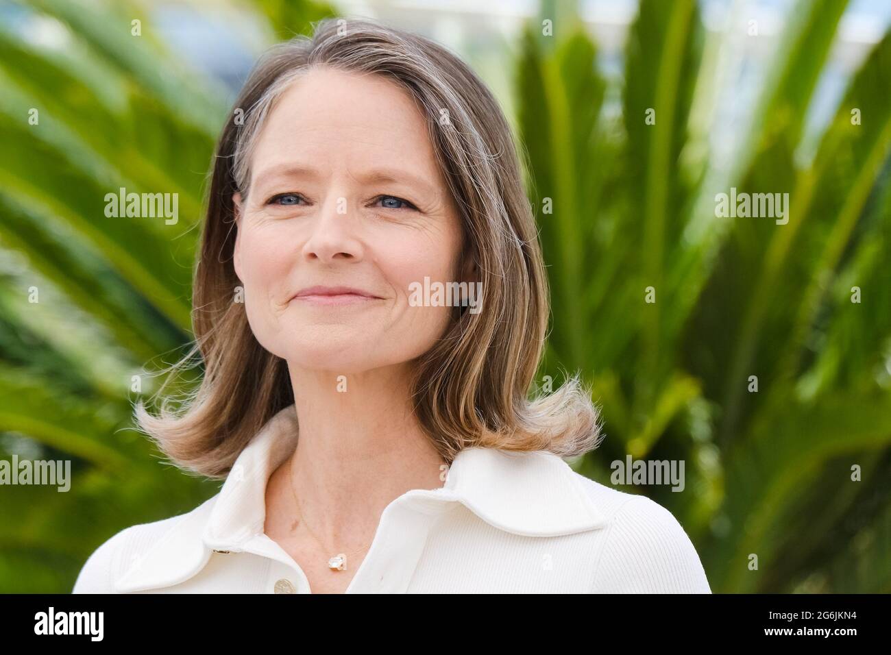 Palais des festival, Cannes, Francia. 6 luglio 2021. Jodie Foster si pone alla Photocall per un pubblico con. Foto per credito: Julie Edwards/Alamy Live News Foto Stock