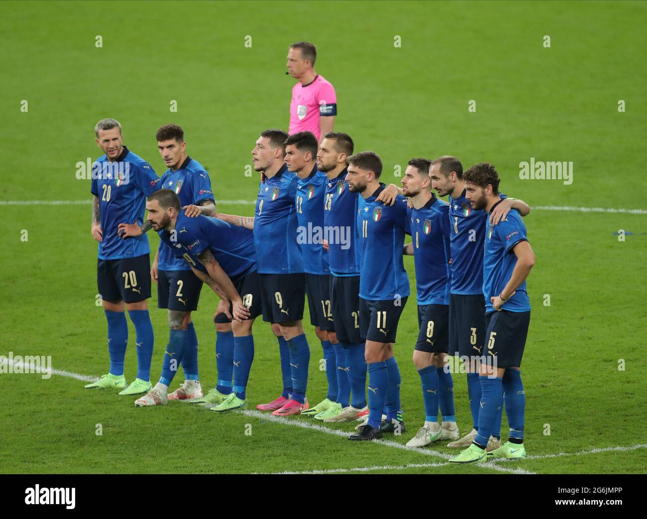 LA SQUADRA ITALIANA GUARDA PENALITÀ, ITALIA V SPAGNA, 2021 Foto Stock