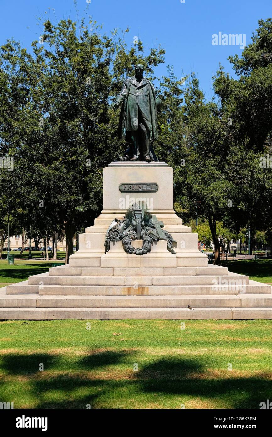 Statua del presidente William McKinley a St. James Park, San Jose, California, dove ha parlato il 13 maggio 1901 sei mesi prima di essere assassinato. Foto Stock