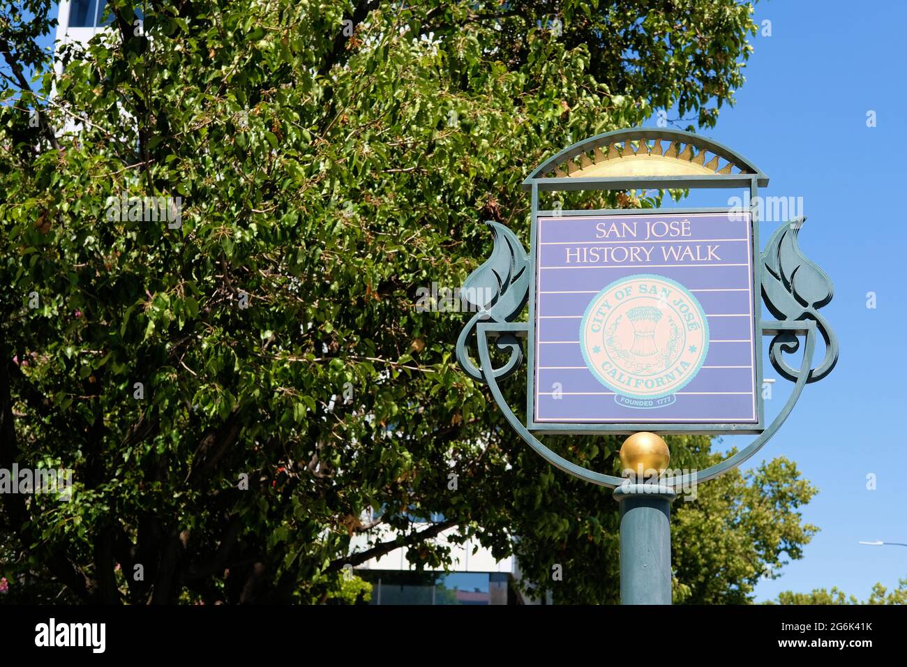 San Jose Storia a piedi segno nel centro di San Jose, California; indicazioni per i turisti trovati lungo il quartiere storico della città. Foto Stock