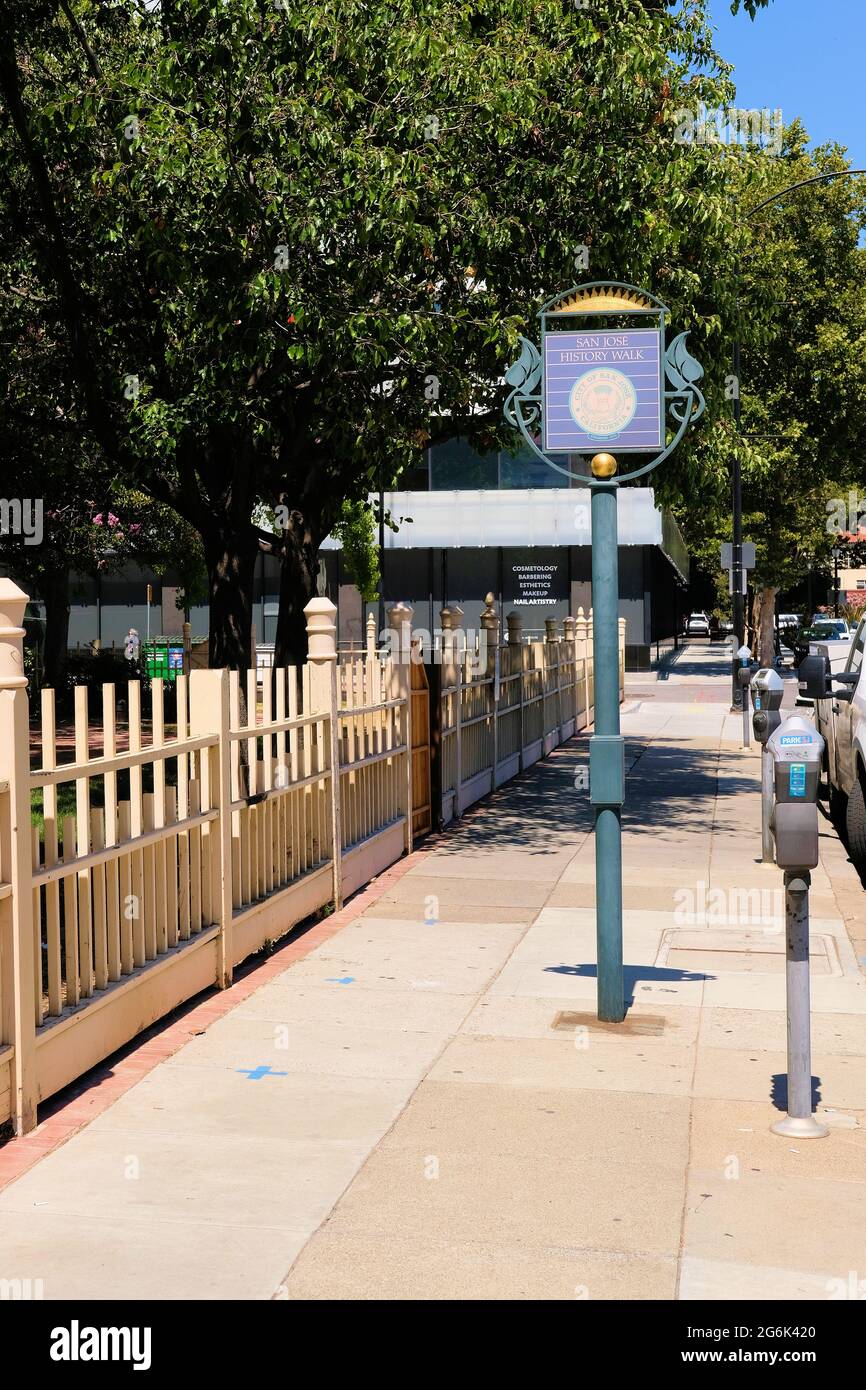 San Jose Storia a piedi segno nel centro di San Jose, California; indicazioni per i turisti trovati lungo il quartiere storico della città. Foto Stock